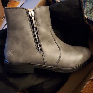 Xena Steel Toe ASTM boot VEGAN  Size 8  (38.5) NIB